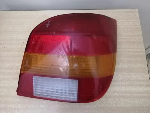 Feu arrière droite ford fiesta mk3 