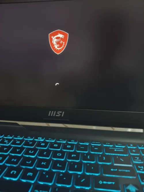 MSI CYBORG 15 A13VE / INTEL CORE I7 13TH / 24GB DDR5 / 1TB SSD / RTX 4050 6GB .