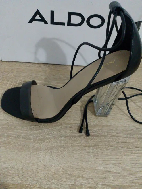 Sandale ALDO originale portée une fois