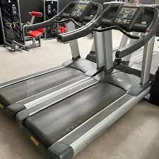 TAPIS DE COURSE PROFESSIONNEL  200 KG