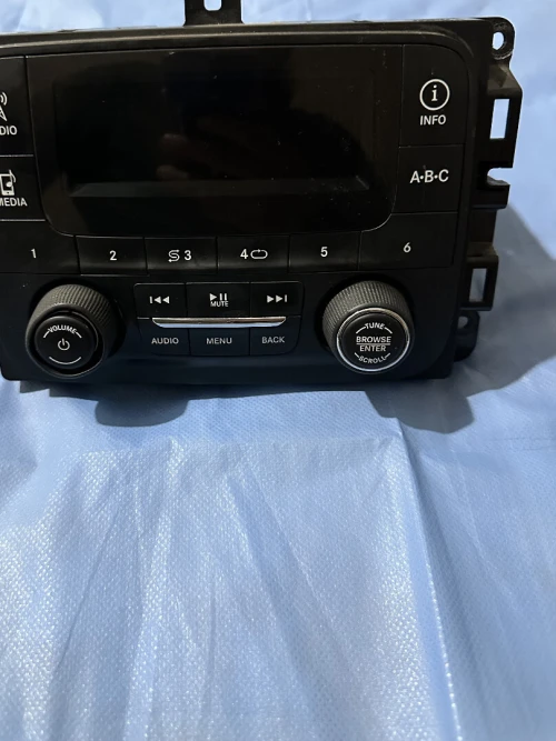 RADIO DODGE RAM 2015 ORIGINE