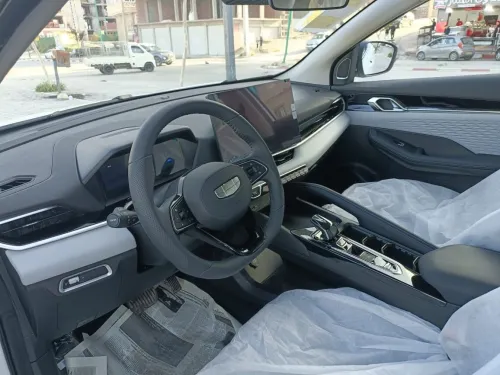 Geely Coolray 2025 