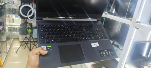 Acer aspire 7 cpu i7 10 gen ram 16 gtx 1650ti