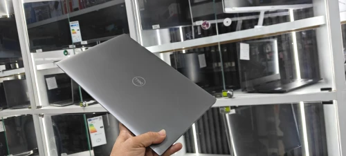 Dell Precision 5490 Workstation Ultra 9 185H 64gb 1t nvme rtx 3000 8gb