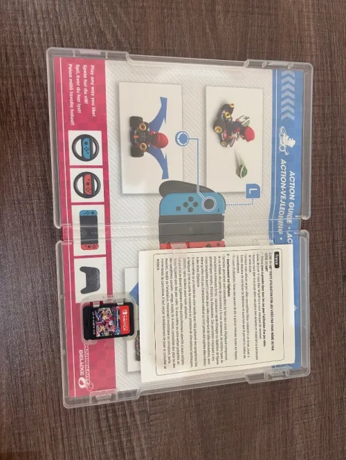 2 jeux Nintendo Switch: Mario Kart 8 Deluxe et Super Mario Oddysey