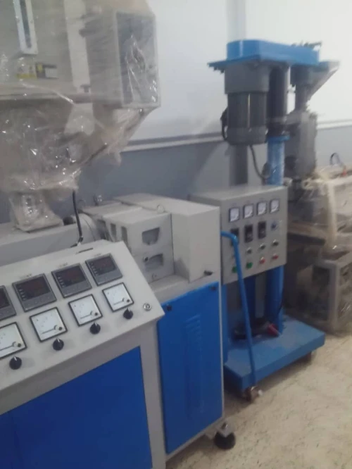 Extrudeuse plastique
