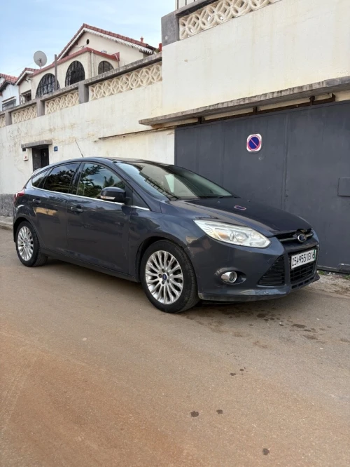 Ford Focus 5 portes 2013 Titanium