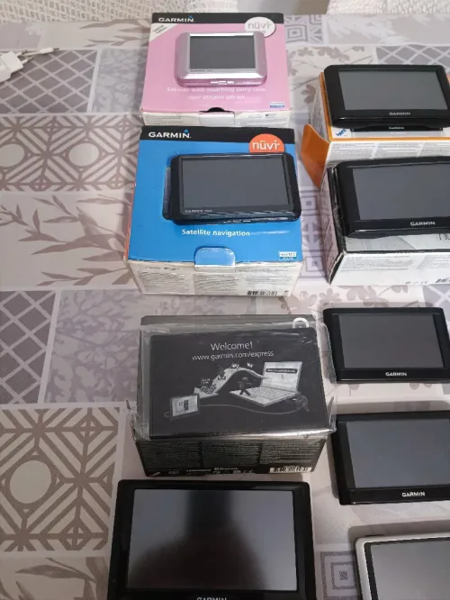 GPS Garmin plusieurs modèles avec prix voir en bas de l'annonce. جميع  الأجهزة  مع السعر انظر تحت