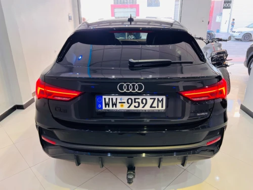 Audi Q3 2021 Q3
