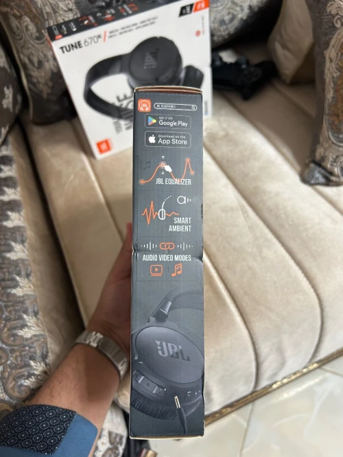 JBL TUNE 670NC