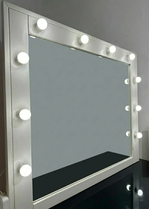 coiffeuse Hollywood + 02 table de nuit+ tour de lit sans sommet + dressing