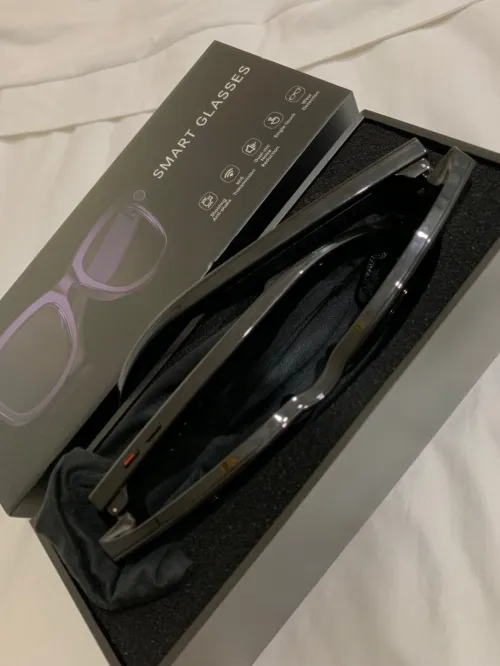 Smart glasses 