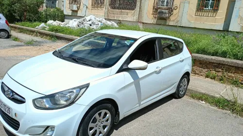 Hyundai Accent RB  4 portes 2012 Accent RB  4 portes