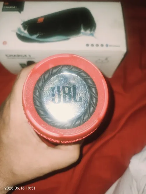 Baffe JBL chargé 3
