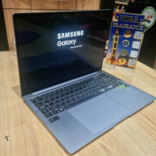 Samsung Galaxy Book4 Ultra 9 Tactile