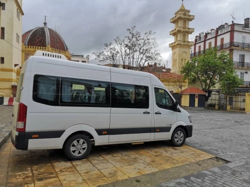 Location Bus Minibus et Voitures VIP 5 a 30 places