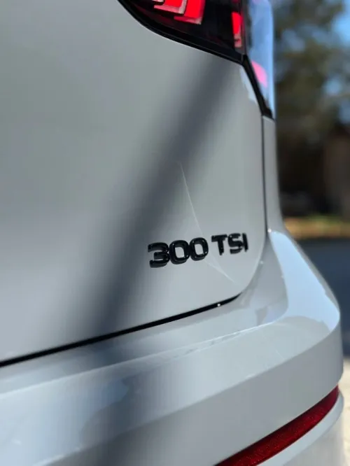 Volkswagen Golf 8 2025 R Black Edition 