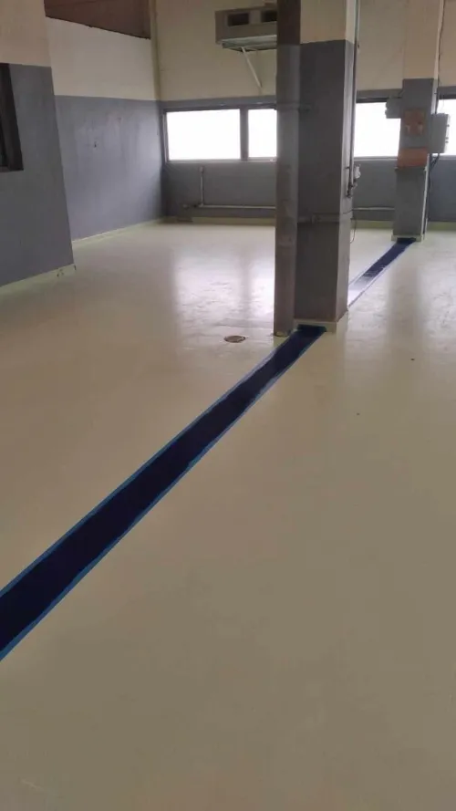 Revetment epoxy résine