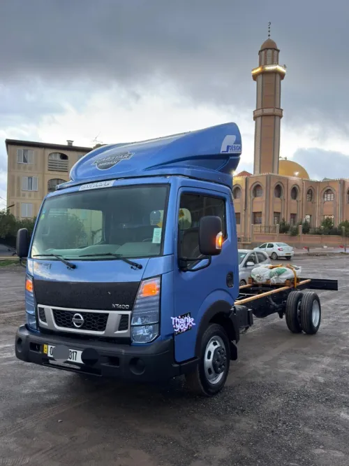 Nossan Cabstar NT400 2017