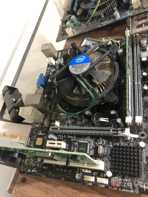 H61 cpu g2020 ram 2 et 4 pou l'essai