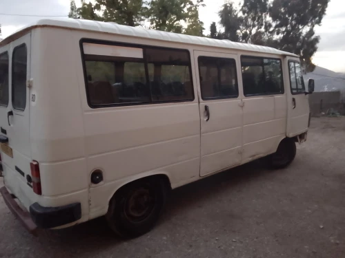Peugeot G9 Karsan 2002