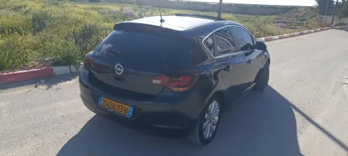 Opel Astra 2013 COSMO