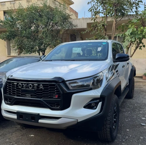 Toyota Revo  2025 GR