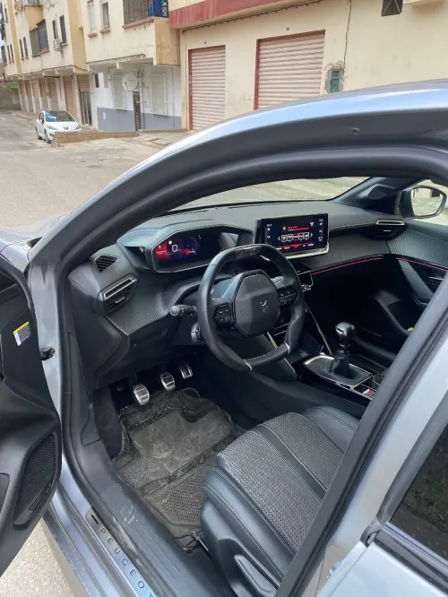 Peugeot 208 2023 GT