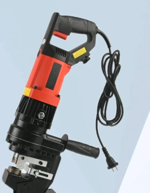 Poinçonneuse électro-hydraulique portable