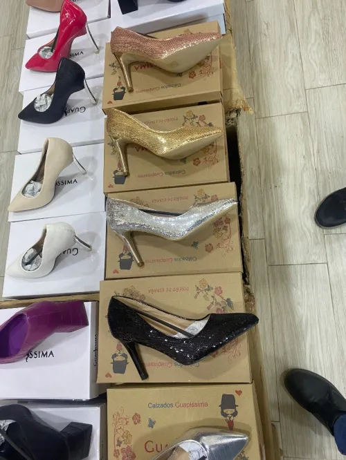 En gros  chaussures