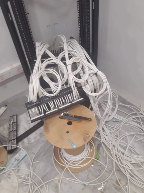 instalation des réseaux informatique et téléphonique 