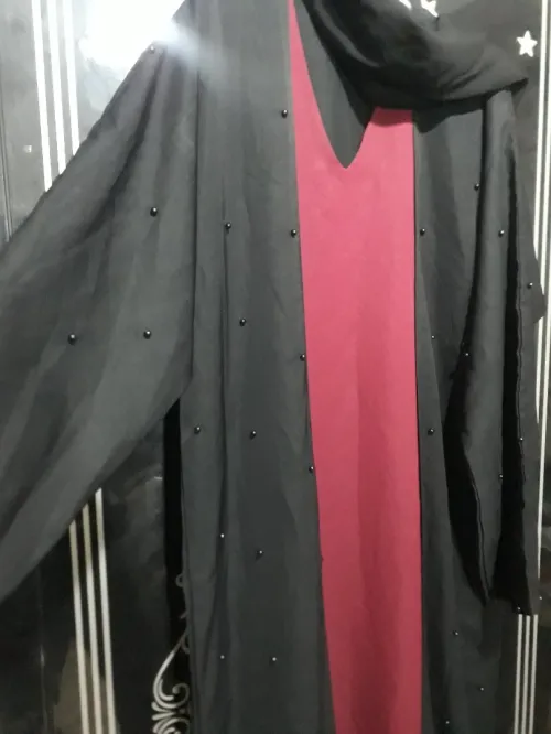 حجابات وعبايات صنع إماراتي | Hijabs et Abayas UAE