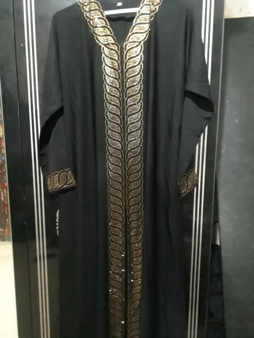حجابات وعبايات صنع إماراتي | Hijabs et Abayas UAE