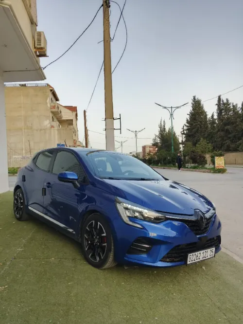 Renault Clio 5 hibryd 2021 E-TECH