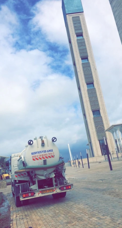 Camion vidange et nettoyage 