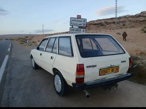 Peugeot 305 1981 305