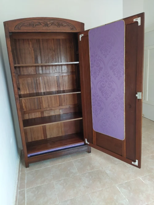 Armoire rustique ancien modèle 