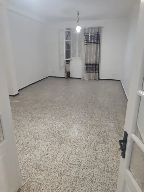 Location Appartement Niveau de villa F4 Alger Said hamdine
