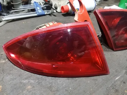 Feux arrière et optique avant