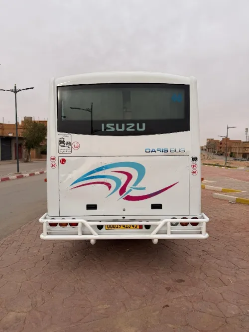 Isuzu Oasis 2013
