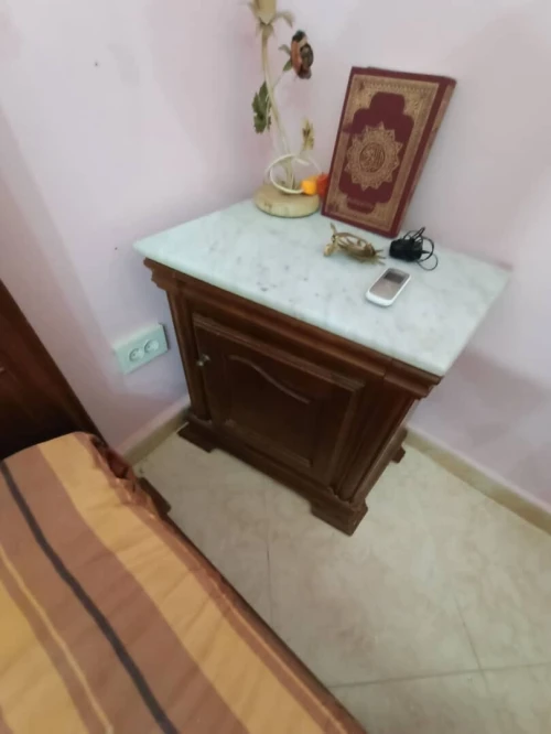 Chambre à coucher complète en bois hêtre  Très bon état