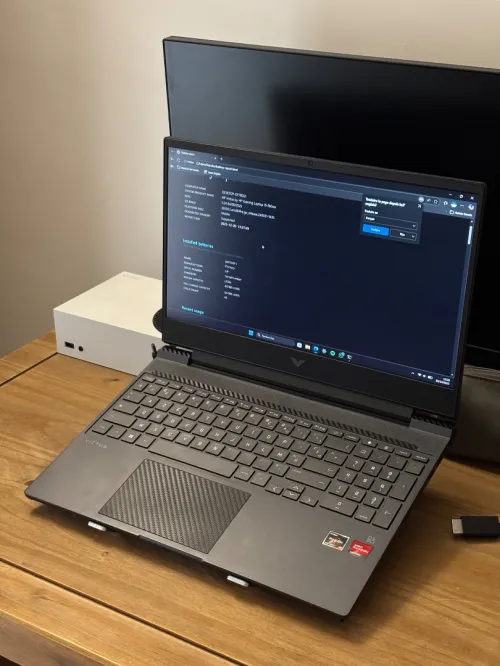 GAMING HP VICTUS 15 RYZEN 5 5600h AMD 6500M 16GO RAM 512 SSD (46 CYCLES DE CHARGE)
