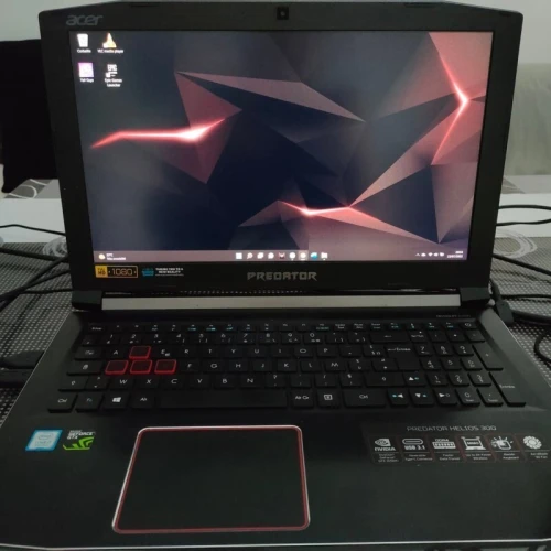 LAPTOP ACER PREDATOR HELIOS 300 RAM 16BG 128GB SSD 1TB HDD
