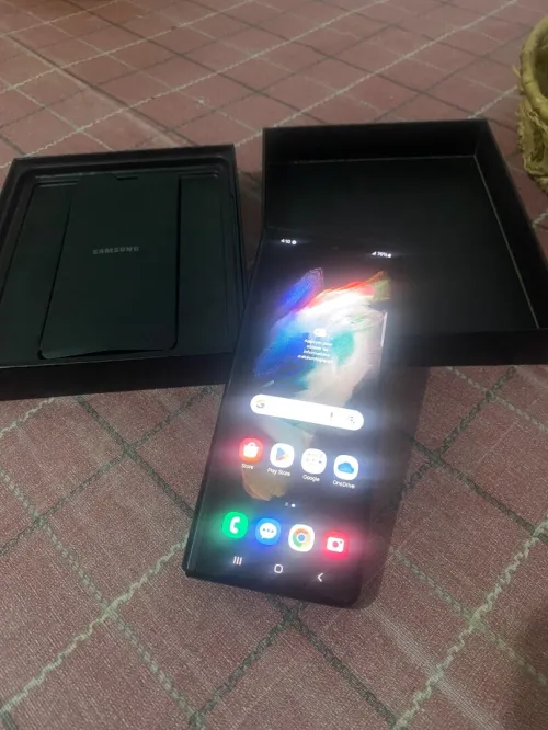 Samsung Galaxy Z fold3 5G