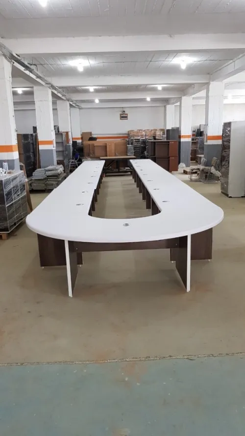 TABLE DE REUNION DIFFERENT DIMENSION 