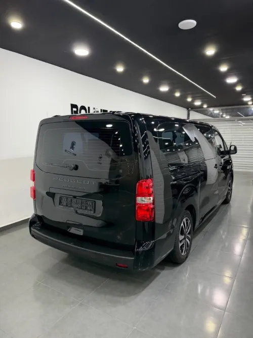 Peugeot Traveller 2025 Business Pack