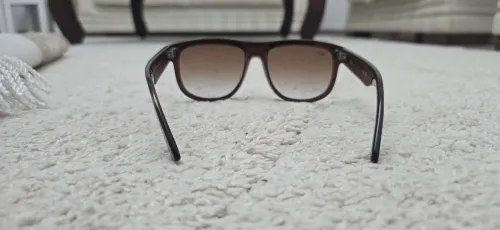 Ray-Ban