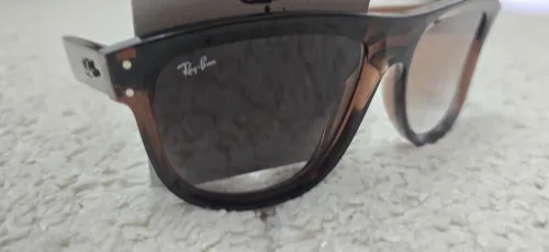 Ray-Ban