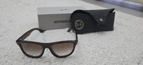 Ray-Ban