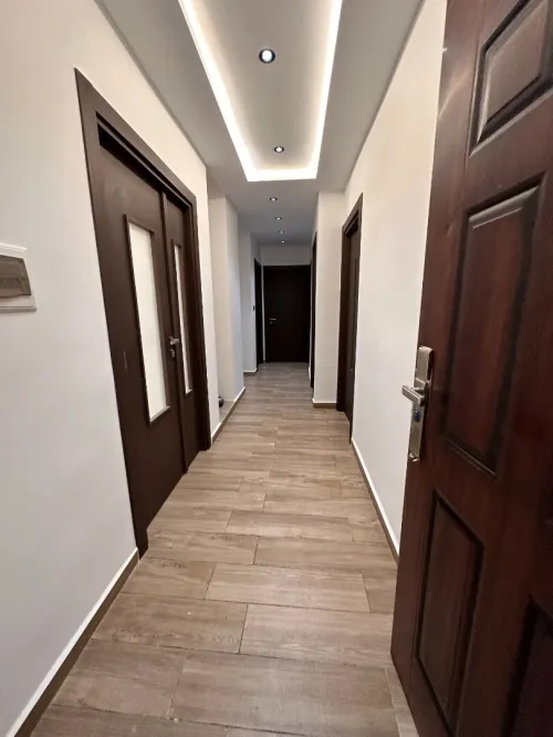 TRAVAUX DE RENOVATION ET D'AMENAGEMENTS INTERIEURS